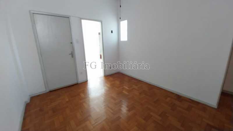 Apartamento à venda com 2 quartos, 65m² - Foto 3