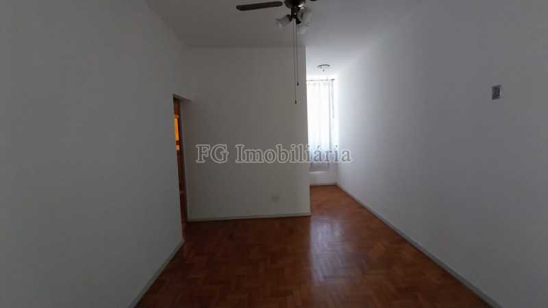 Apartamento à venda com 2 quartos, 65m² - Foto 2