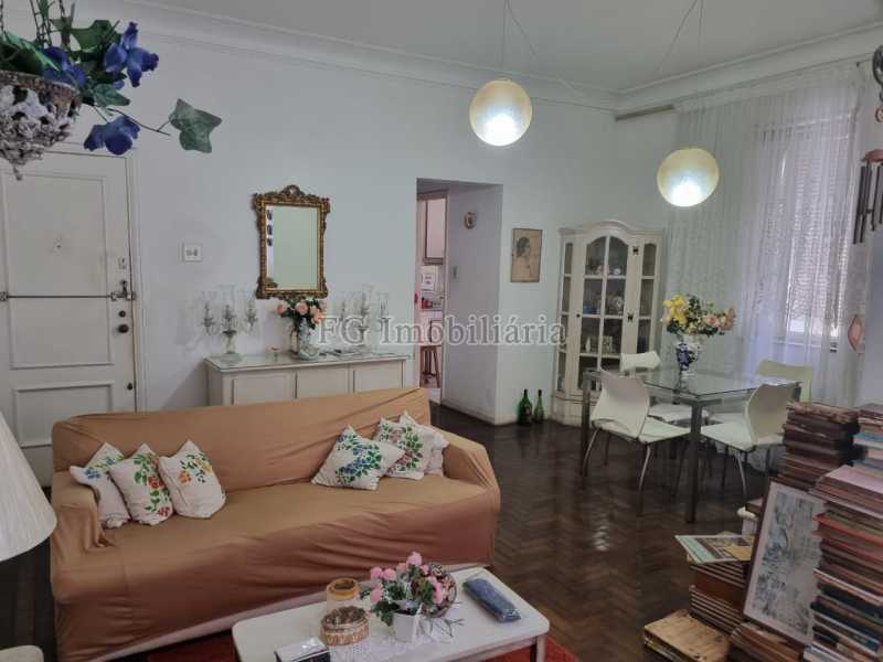 Apartamento à venda com 3 quartos, 104m² - Foto 2