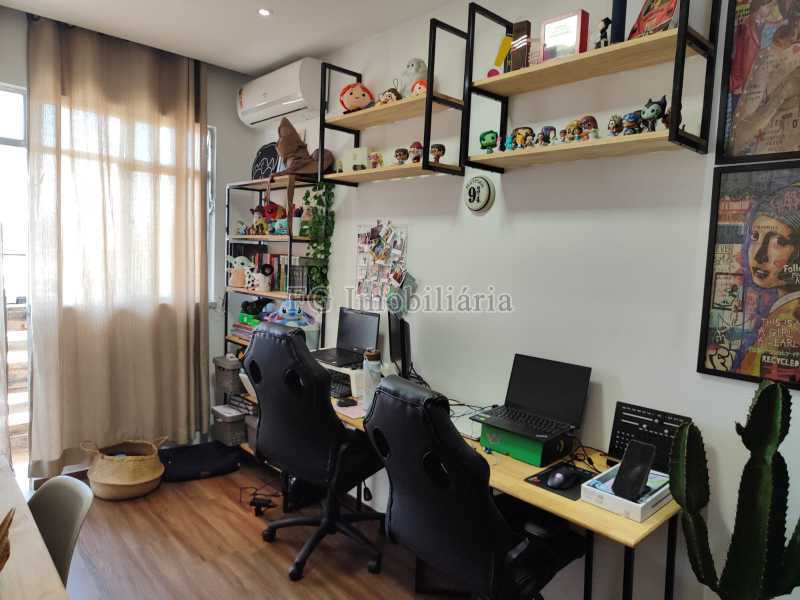 Apartamento à venda com 1 quarto, 50m² - Foto 2