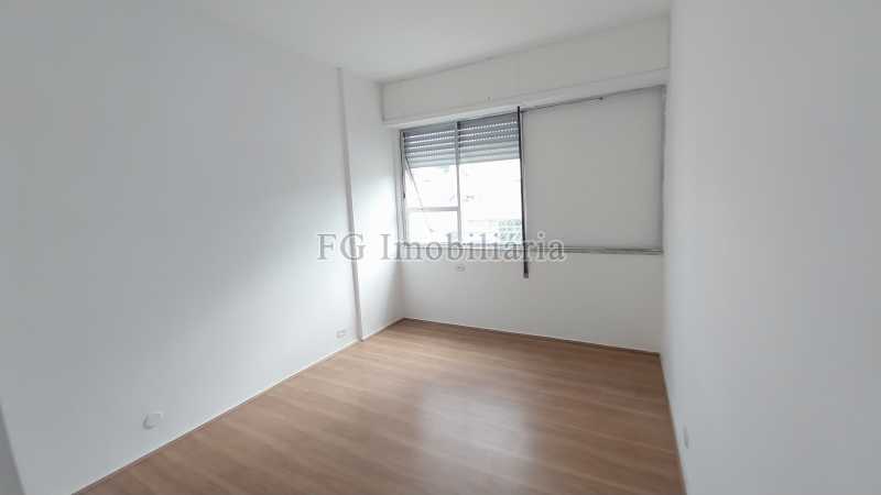 Apartamento à venda com 3 quartos, 110m² - Foto 13