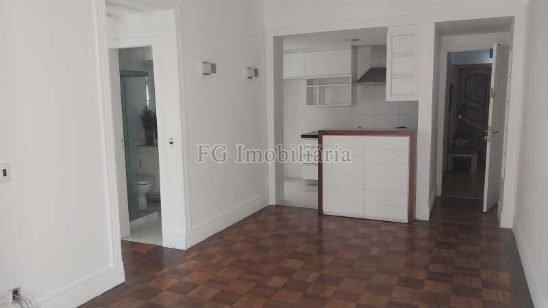 Apartamento à venda com 2 quartos, 75m² - Foto 1