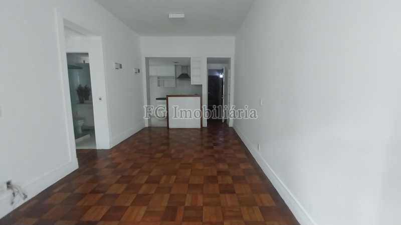 Apartamento à venda com 2 quartos, 75m² - Foto 5