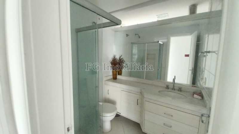 Apartamento à venda com 2 quartos, 75m² - Foto 25