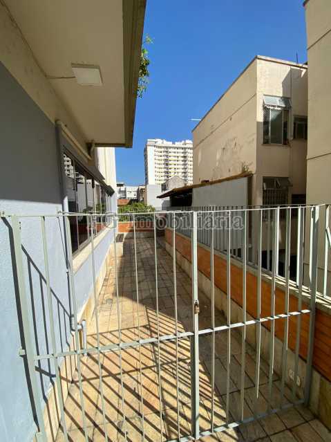 Apartamento à venda com 2 quartos, 76m² - Foto 27