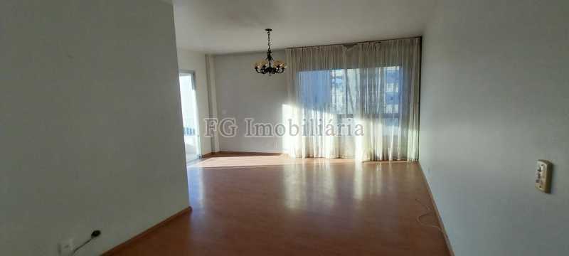 Apartamento à venda com 3 quartos, 110m² - Foto 1