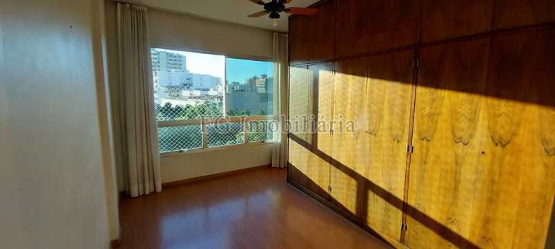 Apartamento à venda com 3 quartos, 110m² - Foto 14