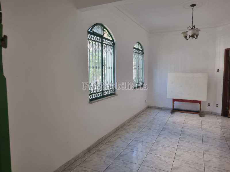 Casa à venda com 2 quartos, 92m² - Foto 9