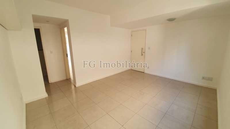 Apartamento à venda com 2 quartos, 80m² - Foto 2