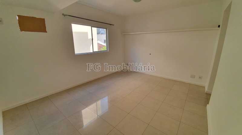 Apartamento à venda com 2 quartos, 80m² - Foto 3