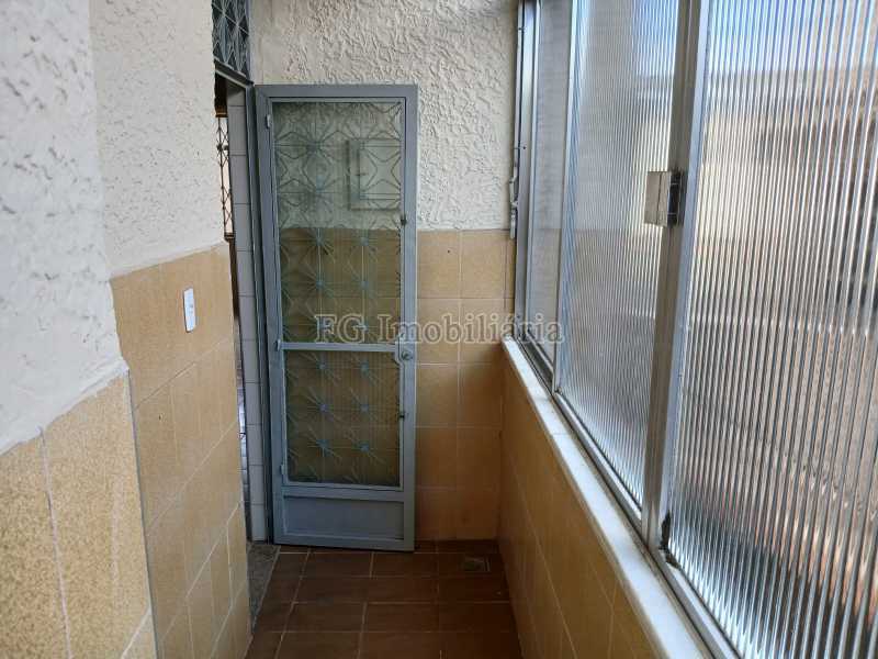 Apartamento para alugar com 2 quartos, 70m² - Foto 25