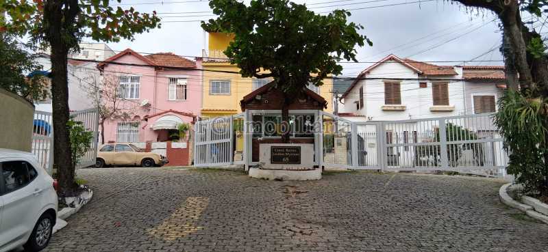 Casa de Condomínio à venda com 3 quartos, 120m² - Foto 2