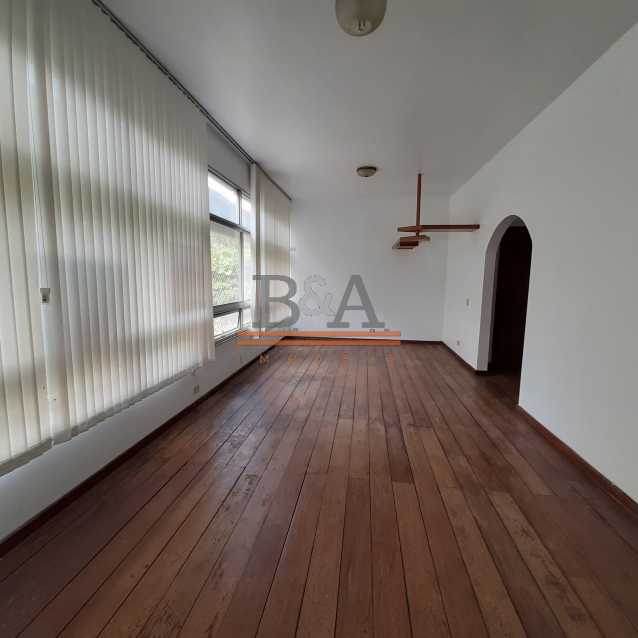 Apartamento à venda com 3 quartos, 110m² - Foto 1