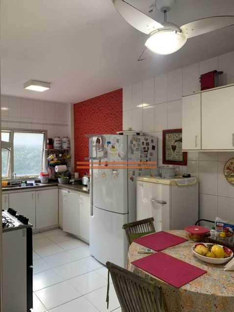 Apartamento à venda com 3 quartos, 170m² - Foto 16