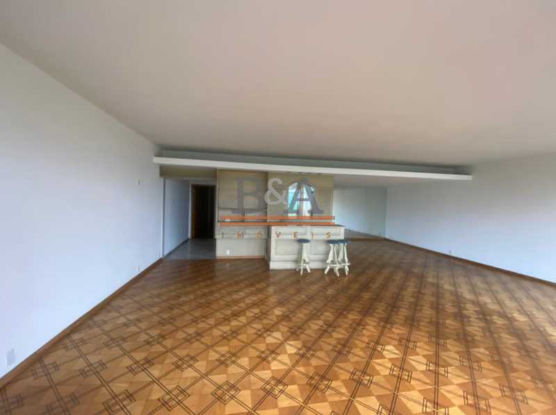 Apartamento à venda com 4 quartos, 270m² - Foto 2