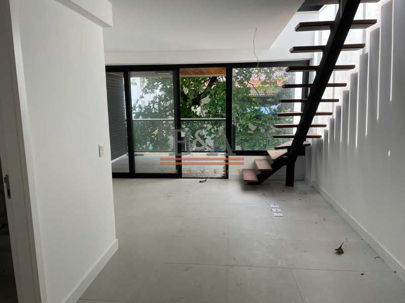 Cobertura à venda com 2 quartos, 180m² - Foto 2