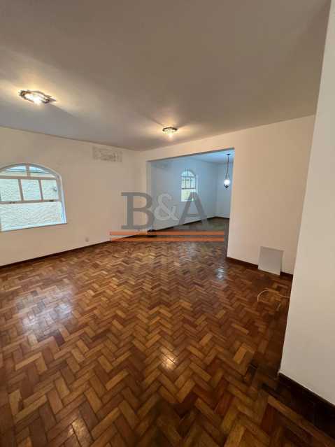 Casa à venda com 3 quartos, 360m² - Foto 8