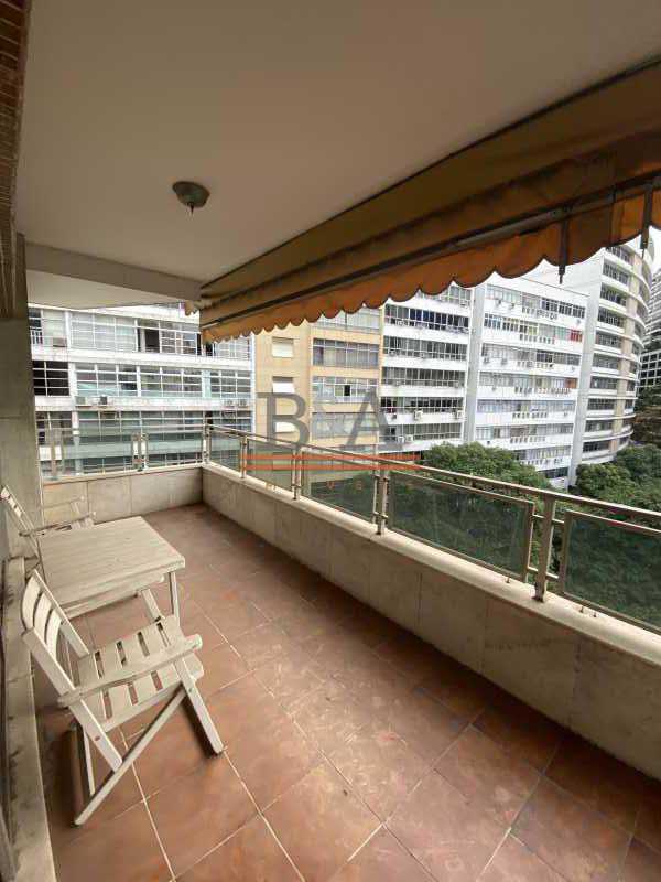 Apartamento à venda com 3 quartos, 167m² - Foto 2