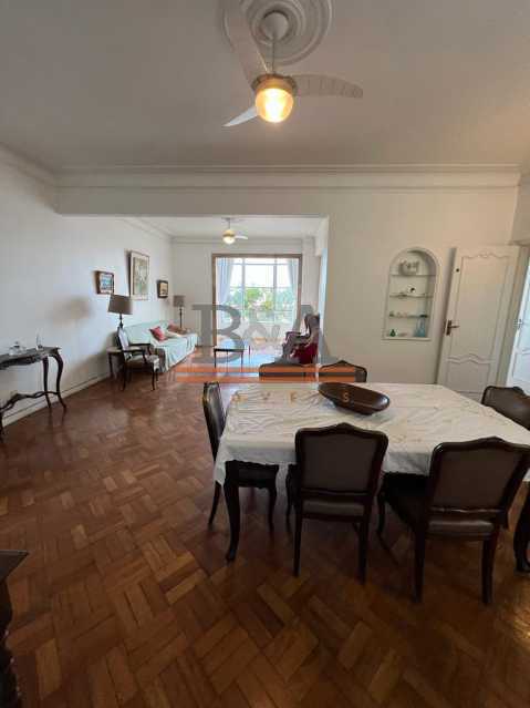 Apartamento à venda com 3 quartos, 180m² - Foto 2