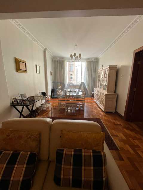 Apartamento à venda com 3 quartos, 128m² - Foto 4