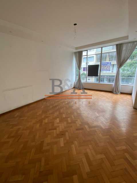 Apartamento à venda com 3 quartos, 270m² - Foto 2