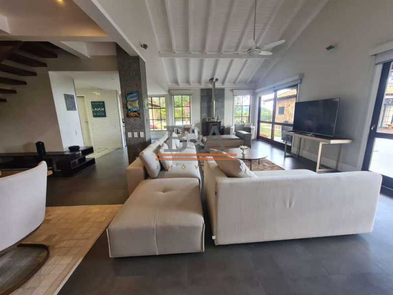 Casa de Condomínio à venda com 6 quartos, 800m² - Foto 19