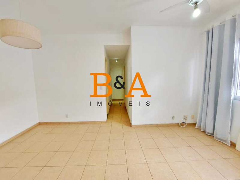 Apartamento à venda com 2 quartos, 70m² - Foto 3