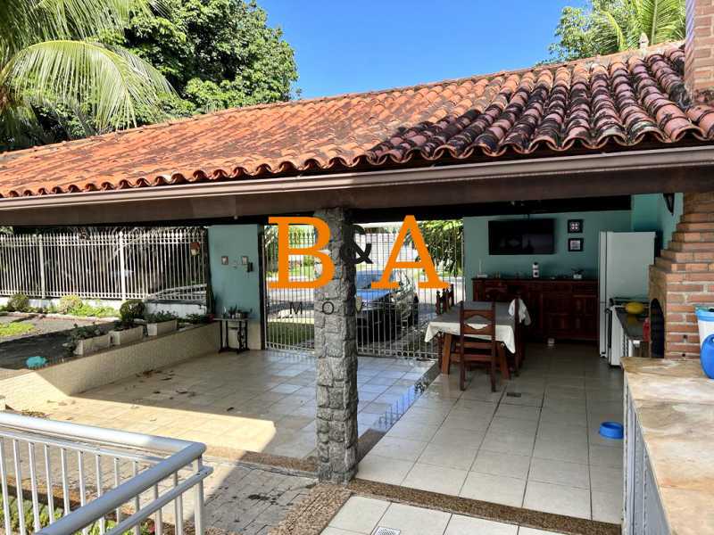 Casa de Condomínio à venda com 5 quartos, 406m² - Foto 3