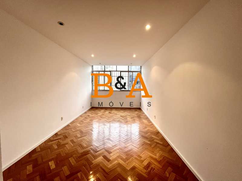 Apartamento à venda com 2 quartos, 80m² - Foto 3