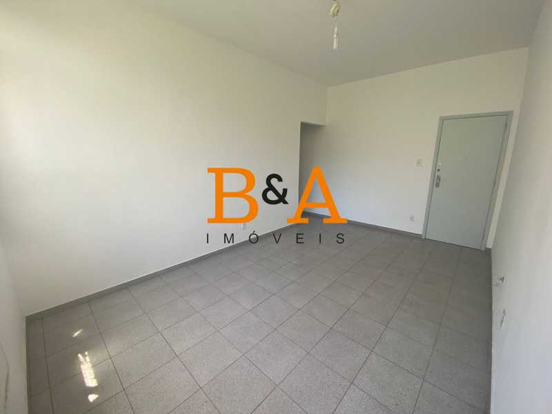 Apartamento à venda com 2 quartos, 77m² - Foto 4