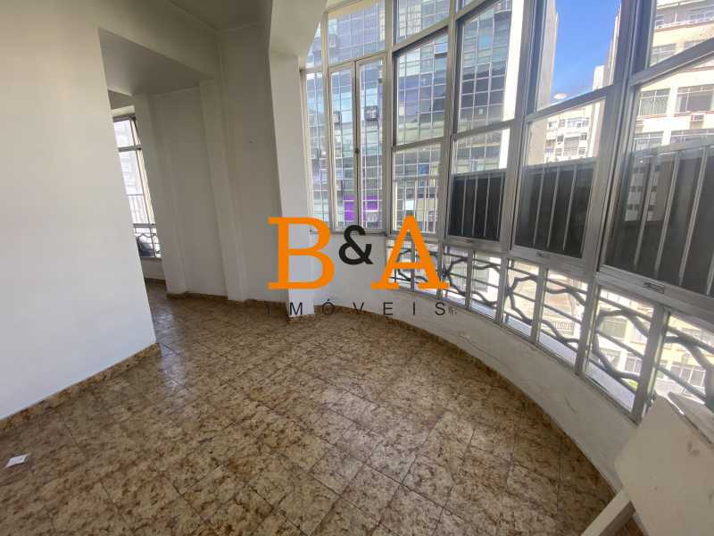 Apartamento à venda com 3 quartos, 300m² - Foto 3