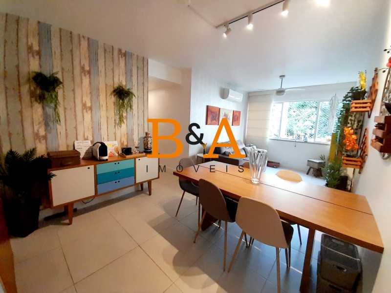 Apartamento à venda com 2 quartos, 70m² - Foto 3