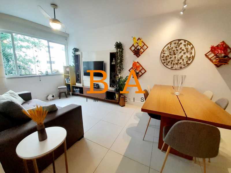 Apartamento à venda com 2 quartos, 70m² - Foto 1