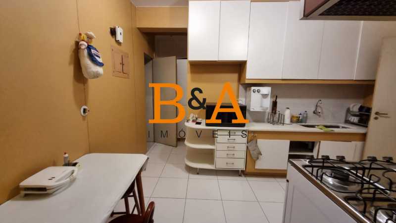 Apartamento à venda com 4 quartos, 275m² - Foto 11