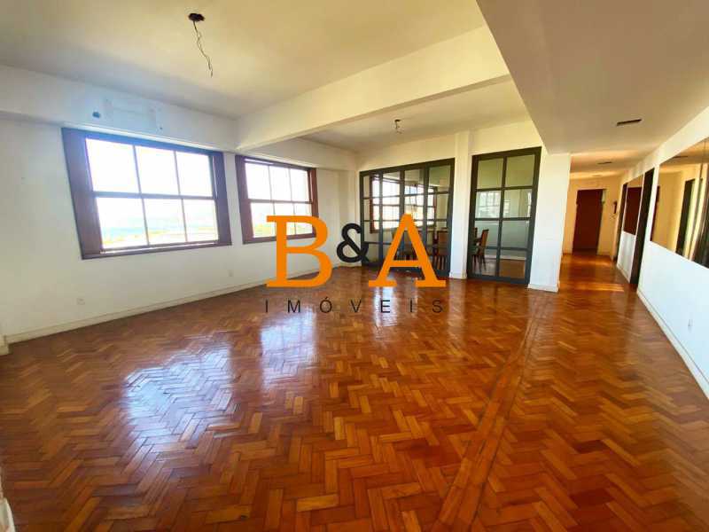 Conjunto Comercial-Sala para alugar com 7 quartos, 300m² - Foto 2