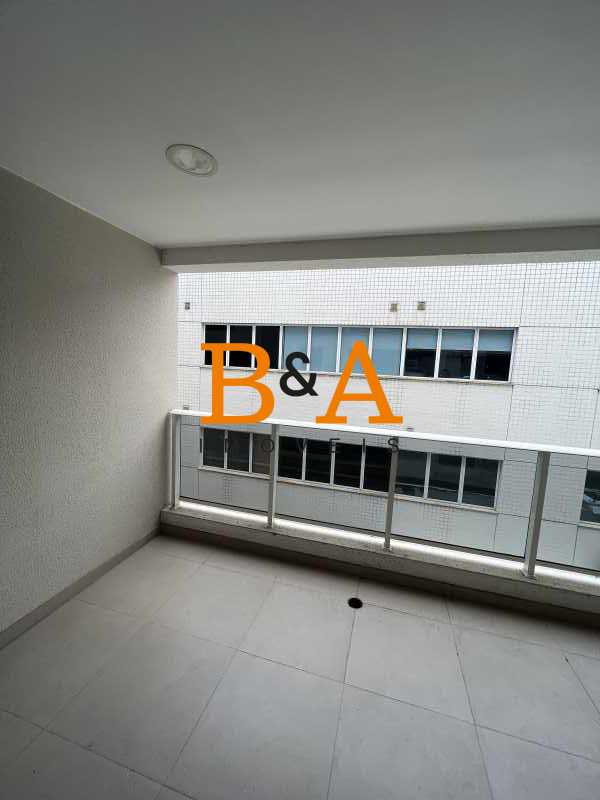 Apartamento à venda com 2 quartos, 72m² - Foto 2