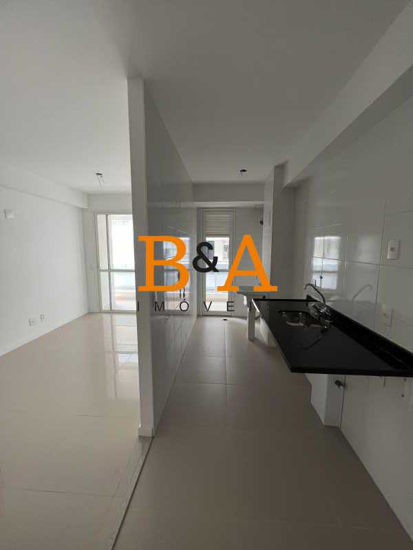 Apartamento à venda com 2 quartos, 70m² - Foto 3