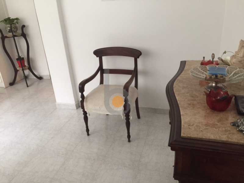 Apartamento à venda com 3 quartos, 200m² - Foto 4