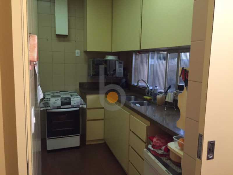 Apartamento à venda com 3 quartos, 200m² - Foto 21