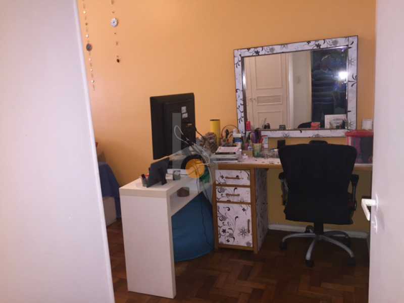 Apartamento à venda com 3 quartos, 200m² - Foto 12