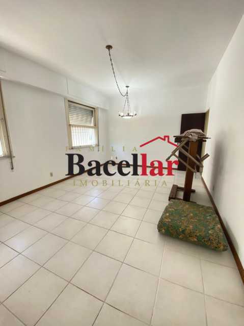Apartamento, 3 quartos, 140 m² - Foto 2