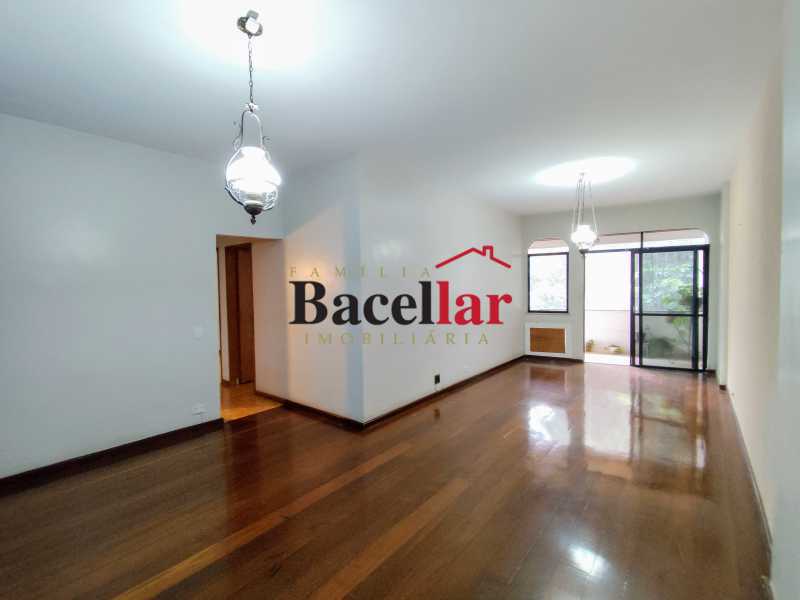 Apartamento, 3 quartos, 143 m² - Foto 2