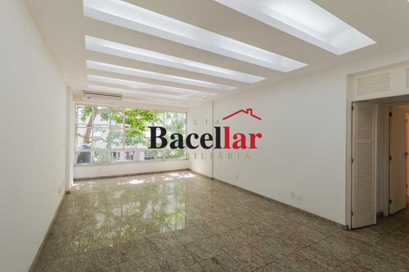 Apartamento, 3 quartos, 161 m² - Foto 1
