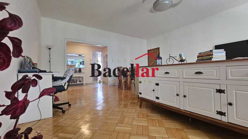 Apartamento, 3 quartos, 156 m² - Foto 2