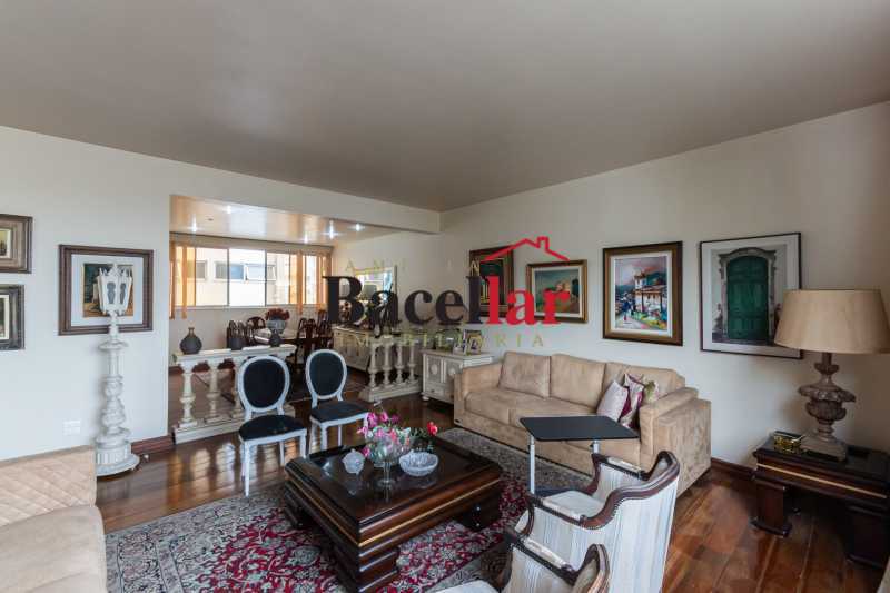 Apartamento, 3 quartos, 230 m² - Foto 4