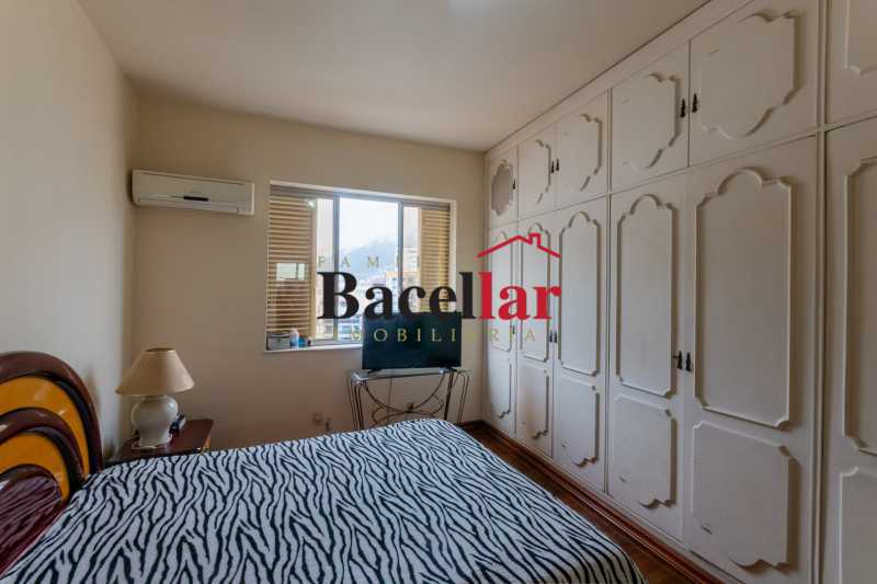 Apartamento, 3 quartos, 230 m² - Foto 14