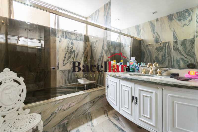 Apartamento, 3 quartos, 230 m² - Foto 16