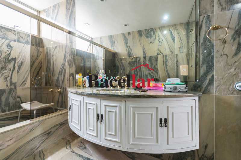 Apartamento, 3 quartos, 230 m² - Foto 17