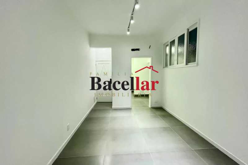 Apartamento, 1 quarto, 62 m² - Foto 2