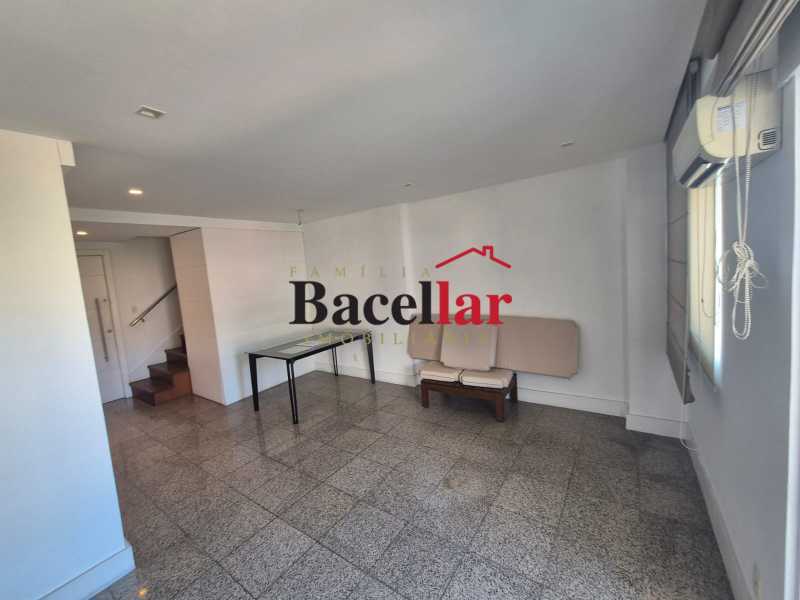 Cobertura, 3 quartos, 212 m² - Foto 13